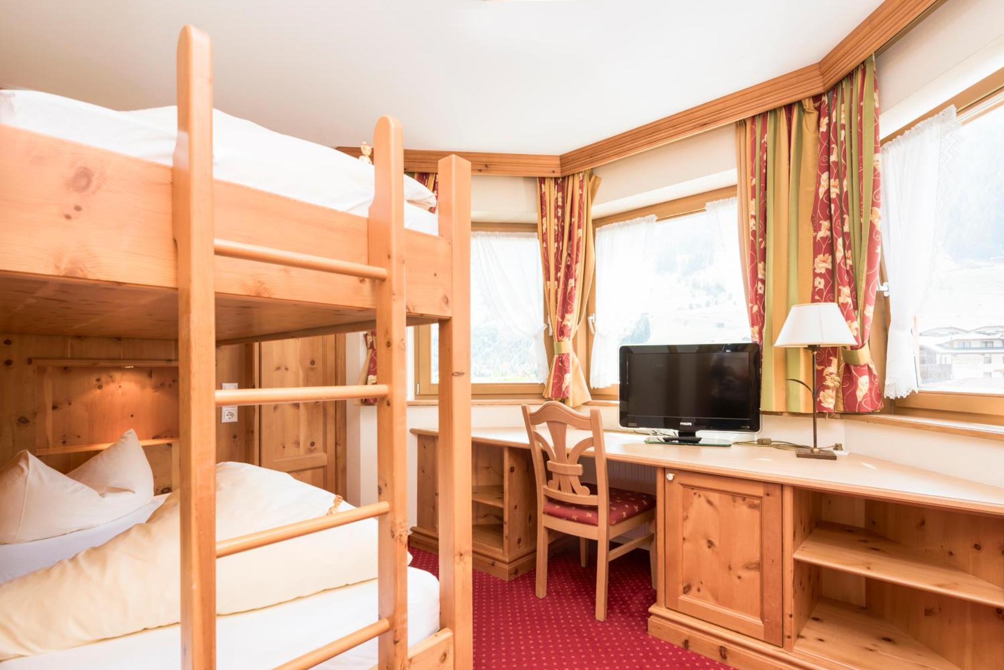 Hotel Stubaierhof Neustift im Stubaital Esterno foto