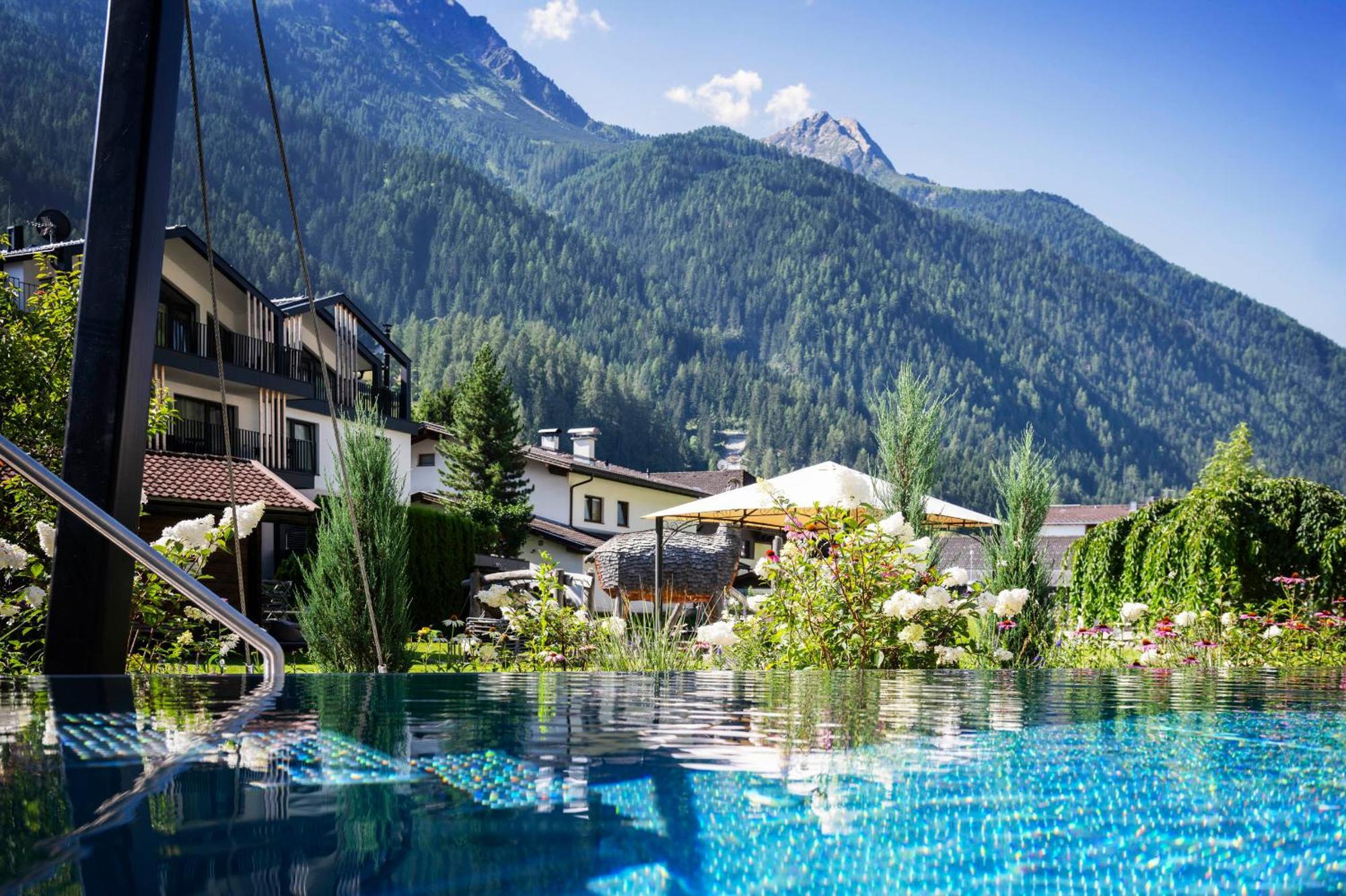 Hotel Stubaierhof Neustift im Stubaital Esterno foto